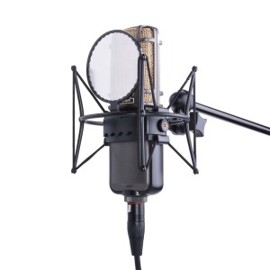 Лентов микрофон Superlux R102 MKII
